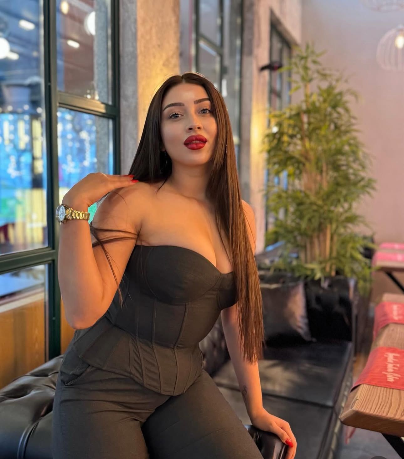 Üçgöz Dürüst Partner Escort Bayan Gülden