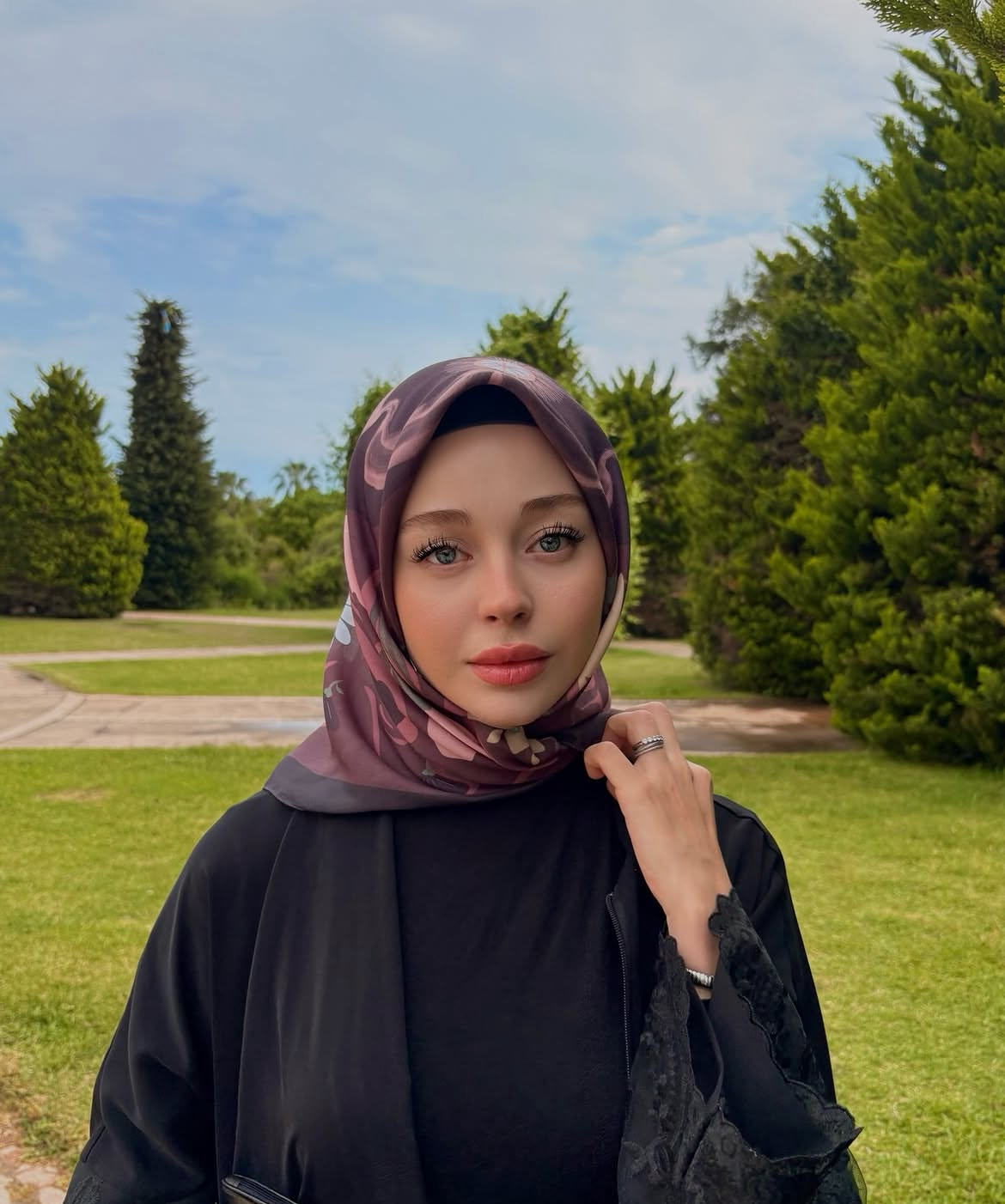 Bahçeli Eve Gelen Bayan Escort Müşerref